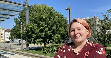 Die Linken-Kandidatin Emma Weber aus Nordheim (28) will sich im Bund auch für eine bessere Verkehrsanbindung des ländlichen Raums einsetzen.
Foto: Plapp-Schirmer