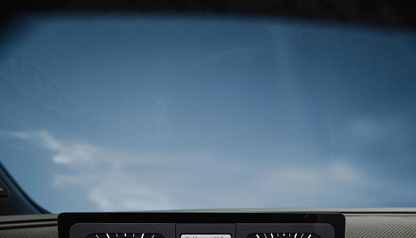 Zur&uuml;ck in die Zukunft: Die Cockpitanimationen erinnern an die Instrumente im aus dem 1980er-Jahre Golf.