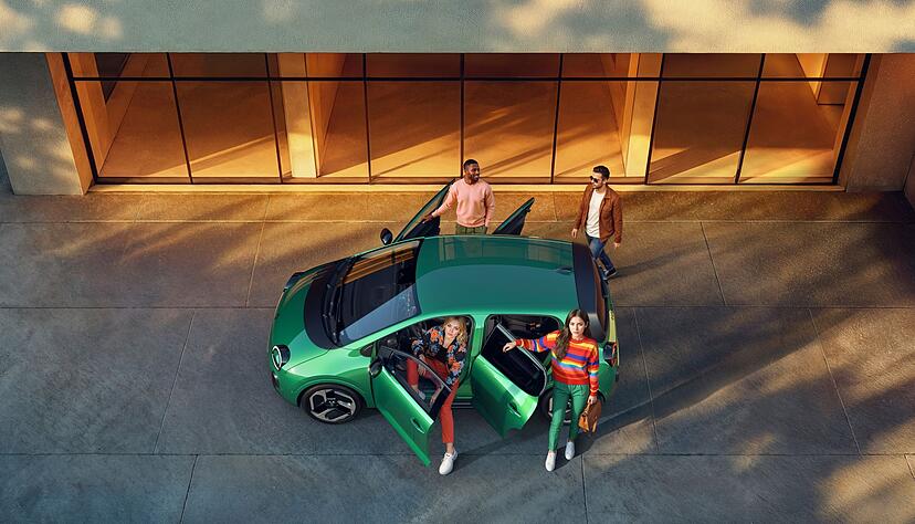 Urbane Mobilit&auml;t: Der neue Renault Twingo erinnert optisch ein wenig an die Ikone der 90er Jahre - jetzt mit vier T&uuml;ren.