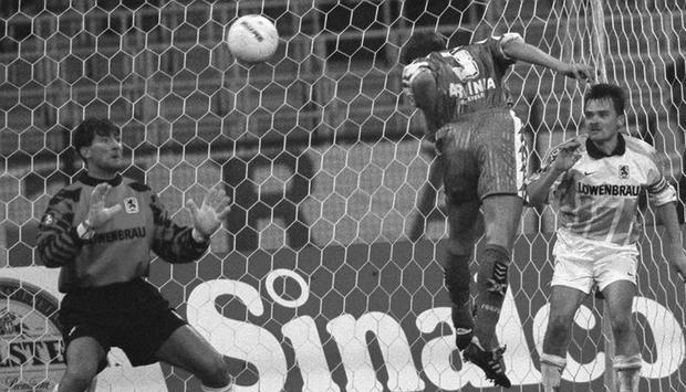 Der ehemalige Torh&uuml;ter Bernd Meier ist im Alter von 40 Jahren gestorben. Foto: dpa