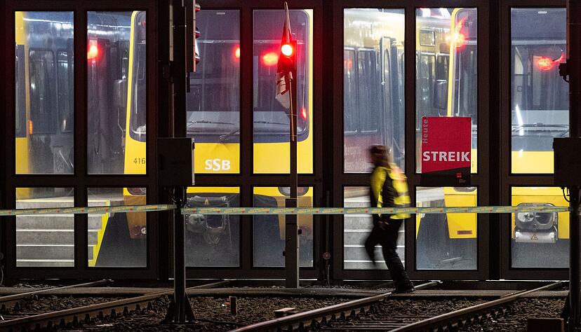 Im kommunalen Nahverkehr drohen wieder Warnstreiks in Baden-Württemberg. (Archivbild) Im kommunalen Nahverkehr drohen wieder Warnstreiks in Baden-Württemberg. (Archivbild)