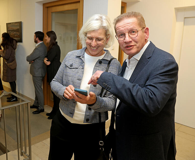 Zu diesem Zeitpunkt ahnt der sp&auml;tere Wahlsieger Dr. Eberhard Birk vermutlich schon, dass es reichen k&ouml;nnte.