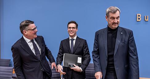 Sie nennen sich «Drei-Löwen-Allianz»: Boris Rhein, Manuel Hagel und Markus Söder. Sie nennen sich «Drei-Löwen-Allianz»: Boris Rhein, Manuel Hagel und Markus Söder.