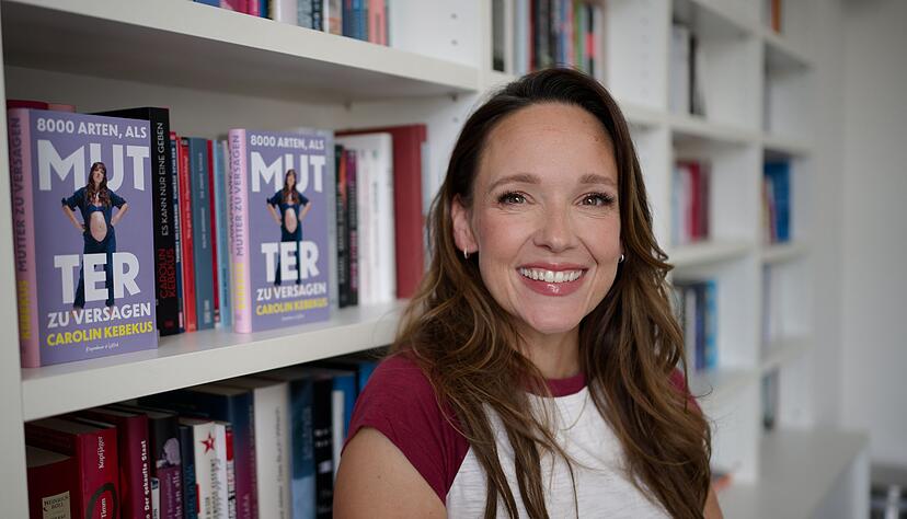 Carolin Kebekus hat ein Buch darüber geschrieben, wie leicht man als Mutter versagen kann - und wie unterhaltsam das Leben mit Kind sein kann. (Archivbild) Carolin Kebekus hat ein Buch darüber geschrieben, wie leicht man als Mutter versagen kann - und wie unterhaltsam das Leben mit Kind sein kann. (Archivbild)