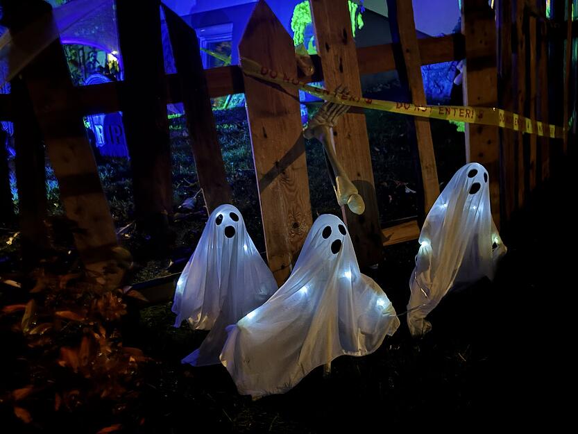 Der Hobbybastler Sven Bolg tüftelt monatelang an seinen Halloween-Effekten. Der Hobbybastler Sven Bolg tüftelt monatelang an seinen Halloween-Effekten.