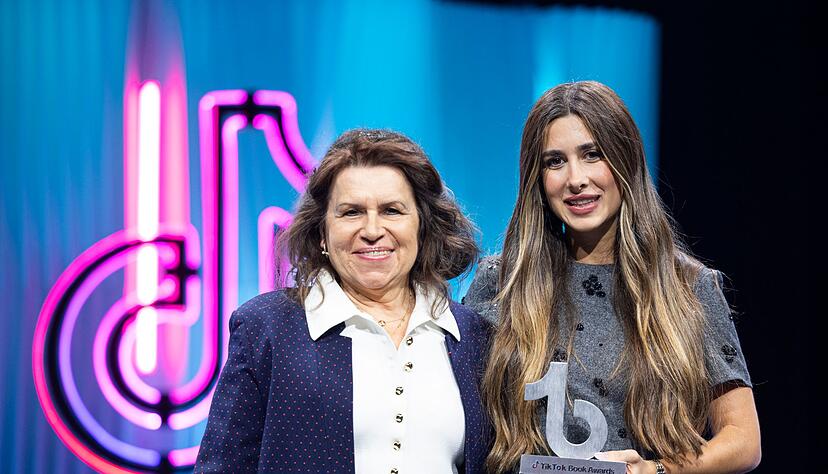 Autorin Mercedes Ron (rechts) ist die &laquo;Bestseller-Autorin des Jahres&raquo;.