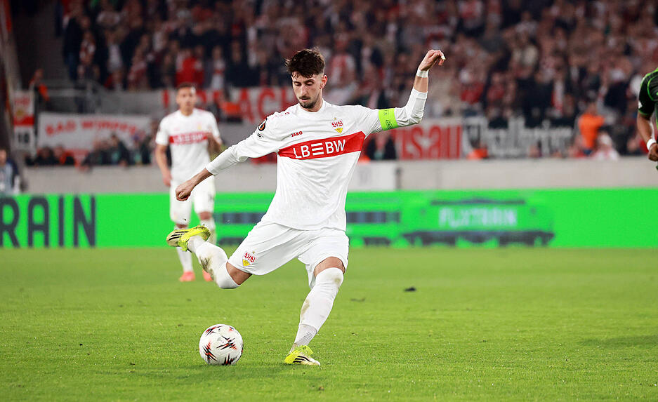 Atakan Karazor: Stellte R&auml;ume zu, leitete mit Stiller die Partie und sorgte f&uuml;r Stabilit&auml;t im Mittelfeld. Dadurch wurden die G&auml;ste kaum gef&auml;hrlich, der VfB hingegen schon. Note: 3