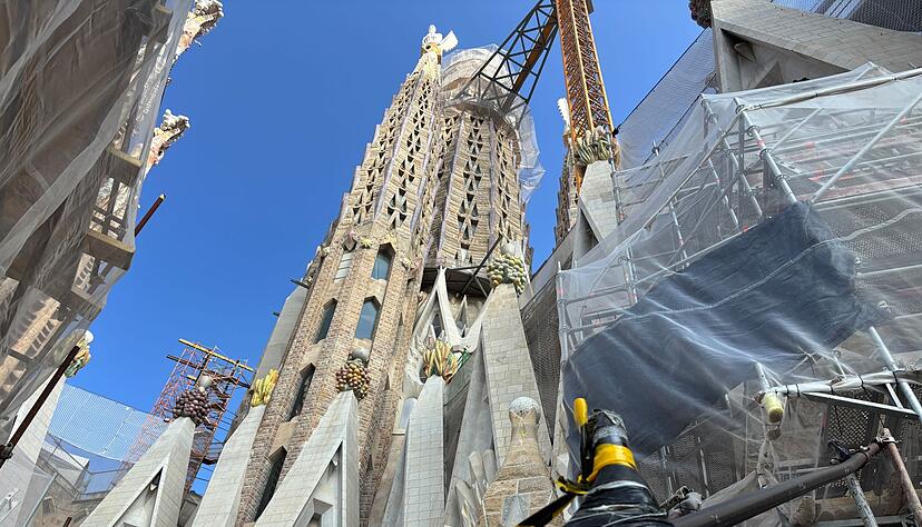 Auch nach mehr als 140 Jahre nach der Grundsteinlegung ist die Sagrada Familia noch eine große Baustelle. In etwa zehn Jahren könnte die Basilika fertig sein.