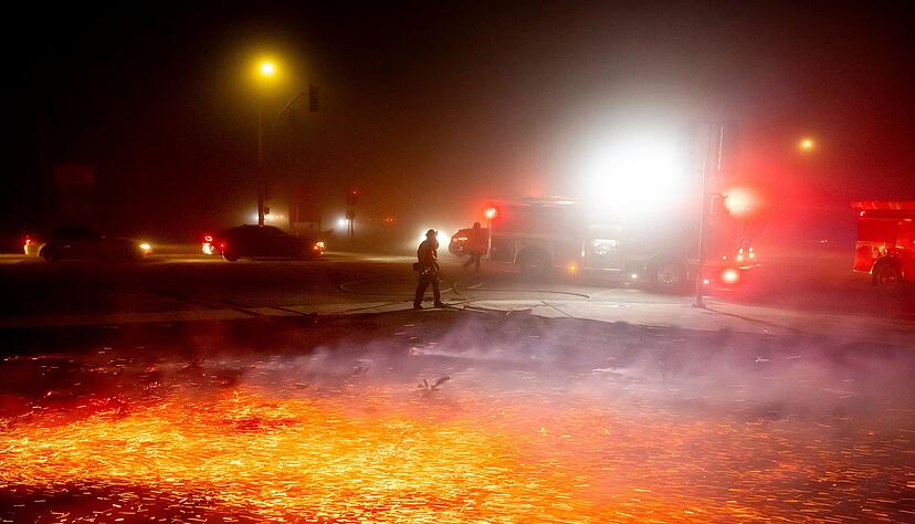 Starke Winde an der Westk&uuml;ste der USA k&ouml;nnten die Feuer erneut anfachen. (Foto aktuell)