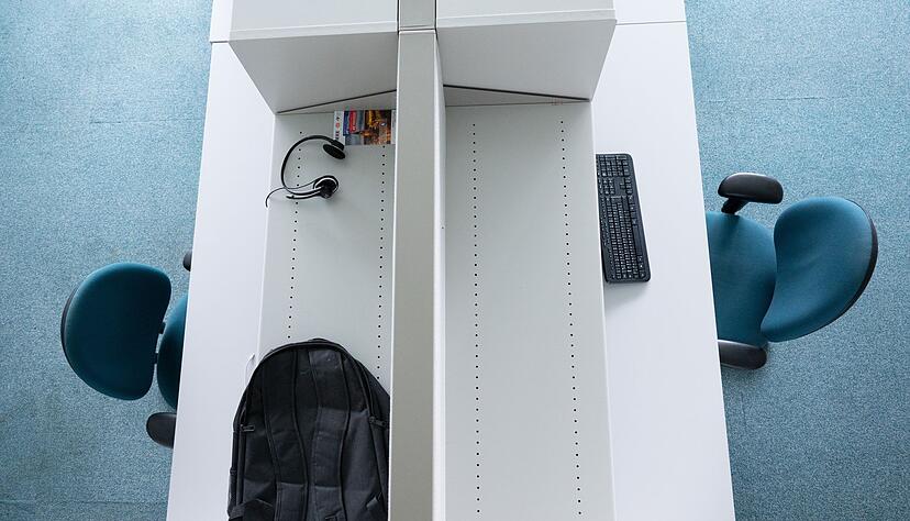 Bleibt der Arbeitsplatz im B&uuml;ro st&auml;ndig leer, bleibt unter Umst&auml;nden auch der n&auml;chste Karriereschritt aus.