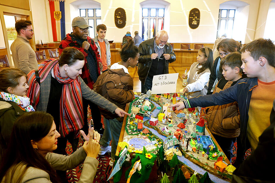 Arbeiten von Schülern anlässlich der Langen Nacht der Demokratie in Heilbronn. Arbeiten von Schülern anlässlich der Langen Nacht der Demokratie in Heilbronn.