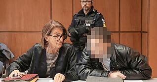 Der 21-J&auml;hrige hat am f&uuml;nften Verhandlungstag sein Urteil erhalten. F&uuml;nf Jahre und neun Monate muss dieser in Haft. Davon wird er mindestens zwei Jahre in einer Erziehungsanstalt absitzen und eine Therapie machen.