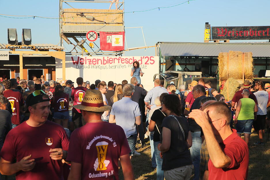 Nach vier Schlägen hieß es "o´zapft is" Nach vier Schlägen hieß es "o´zapft is"