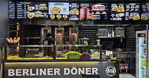 Im Heilbronner Wollhaus eröffnet eine Filiale von "Original Berliner Döner". Beim dreitägigen Grand-Opening gibt es Kebap für einen Cent.