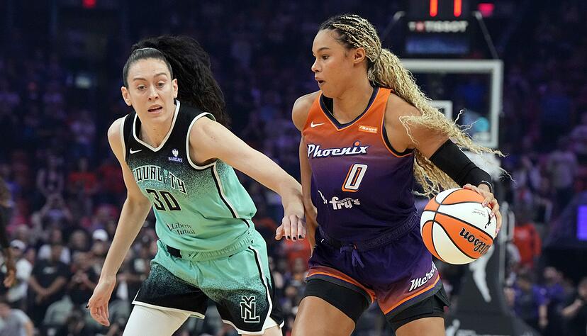 Satou Sabally hat mit Phoenix Mercury einen Fehlstart ins Playoff-Halbfinale der WNBA hingelegt. Satou Sabally hat mit Phoenix Mercury einen Fehlstart ins Playoff-Halbfinale der WNBA hingelegt.