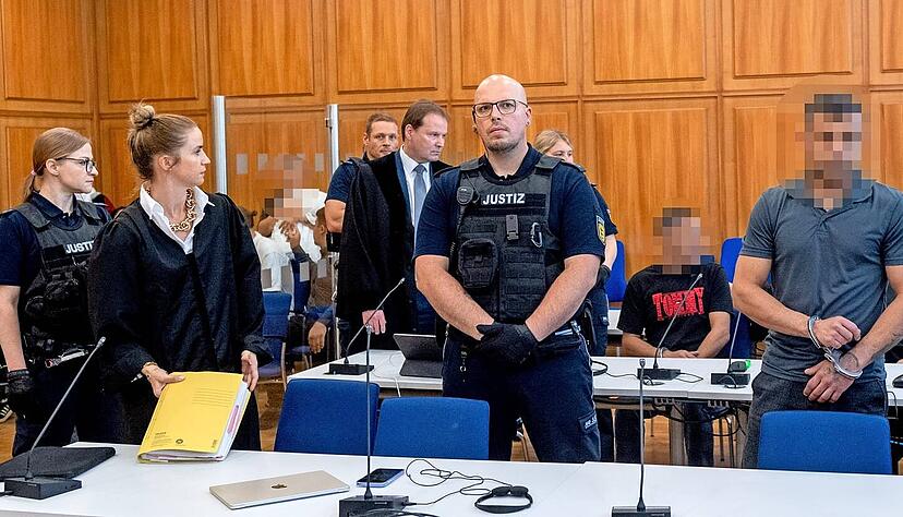 Weil sie ihren Schwager in dessen Wohnung mit Messer und Schl&uuml;ssel in der Faust verletzt haben, hat das Landgericht Heilbronn am Mittwoch die Urteile gesprochen.