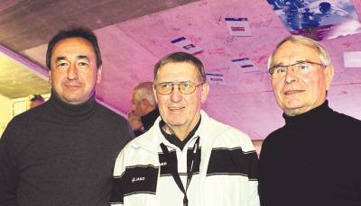 Die drei V&auml;ter des Mulfinger Hallenmasters (von links): Jako-Gr&uuml;nder Rudi Spr&uuml;gel, Ludwig Hirschlein (SV Mulfingen) und Gerhard Sturm, Gr&uuml;nder von EBM-Papst.