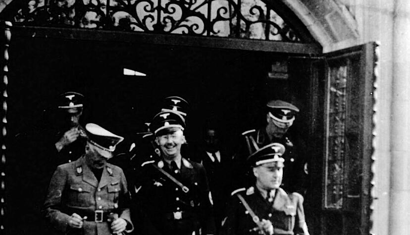 Nazi-Gr&ouml;&szlig;en in der Weinsberger Hildthalle. In der Mitte Heinrich Himmler, Reichsf&uuml;hrer SS, einer der Hauptverantwortlichen f&uuml;r den Holocaust.