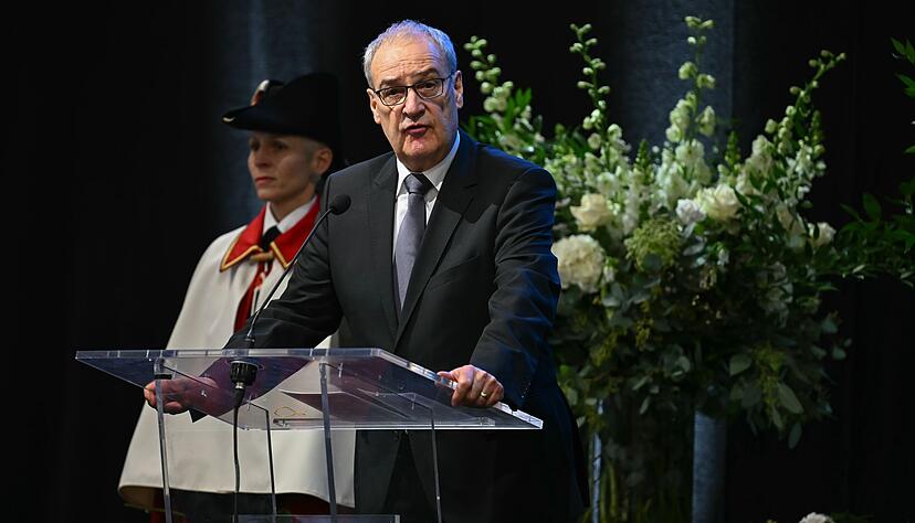 Der Schweizer Bundespr&auml;sident betont, es sei nicht Aufgabe der Politik, in das Justizsystem einzugreifen.