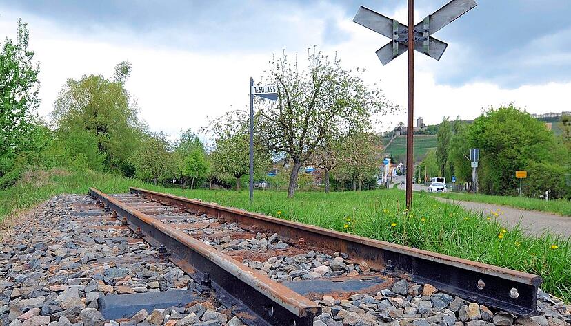 Im Landkreis Heilbronn ist die fr&uuml;here Trasse der Bottwartalbahn entwidmet. In Beilstein erinnert am Ortseingang noch ein Teilst&uuml;ck an die ehemalige Linie.
Foto: Archiv/Mugler