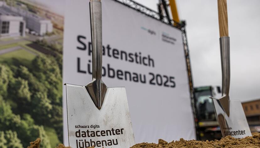 Das «Datacenter Lübbenau» soll im Regelbetrieb mit Grünstrom betrieben werden. Das «Datacenter Lübbenau» soll im Regelbetrieb mit Grünstrom betrieben werden.