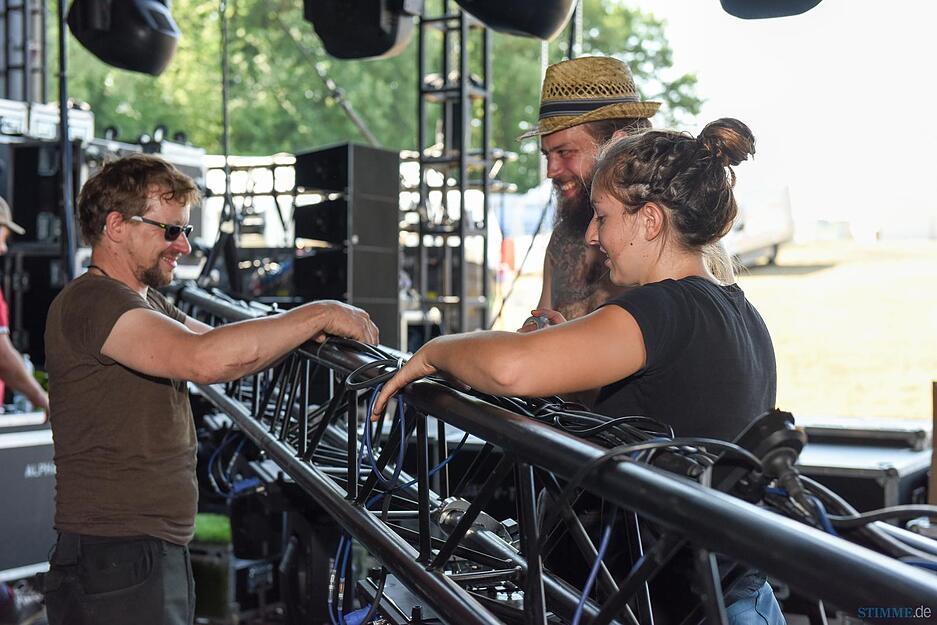 Aufbauarbeiten bei Haigern live Aufbauarbeiten bei Haigern live