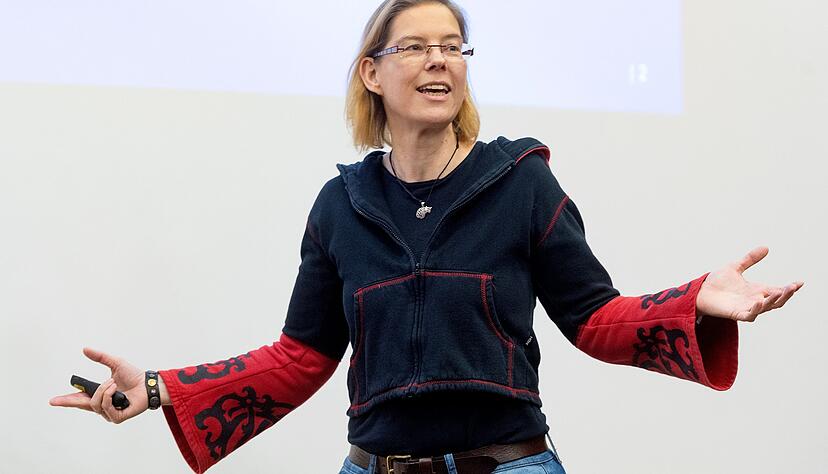 In ihrem Element: Professorin Alexandra Reichenbach von der HHN bei ihrem Vortrag.
