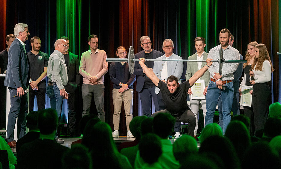 Als erfolgreichste Mannschaft des Jahres 2024 wurden die Gewichtheber des TSV Heinsheim ausgezeichnet.