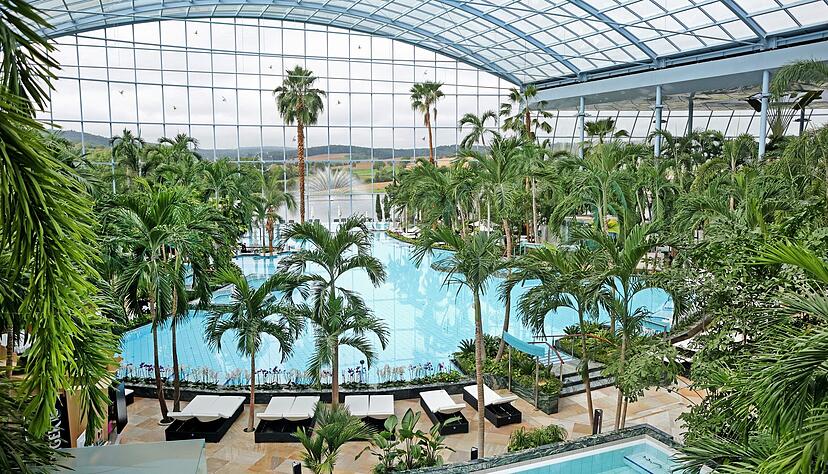 Bis zum Ende der Sommerferien d&uuml;rfen Personen jeden Alters die Badewelt in Sinsheim besuchen.