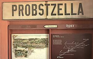 Probstzella liegt zentral in Deutschland, auf halber Strecke zwischen München und Berlin. Probstzella liegt zentral in Deutschland, auf halber Strecke zwischen München und Berlin.