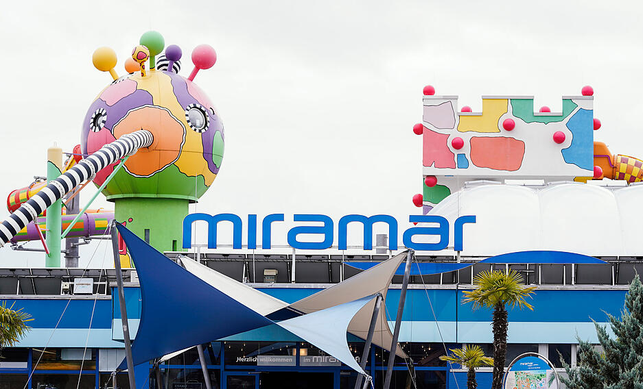 Das Miramar-Team wollte ursprünglich am Wochenende nach dem Brand wieder öffnen. Das klappt nun nicht, wie die Betreiber auf Instagram verkünden. Das Erlebnisbad bleibt bis auf Weiteres geschlossen.