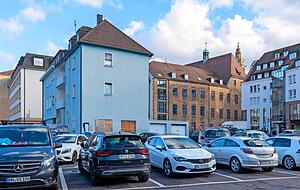 Das Reim-Areal hat seinen Namen vom letzten verbliebenen Gebäude, in dem sich früher ein Kunsthaus befand. Es steht seit Jahren leer und blockiert alles.
Foto: Mario Berger