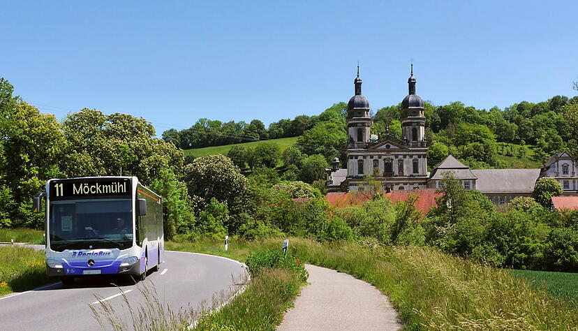m Hohenlohekreis gibt es drei erweiterte Regiobuslinien. Die mit der Nummer 11 bindet D&ouml;rzbach an die Frankenbahn in M&ouml;ckm&uuml;hl an.