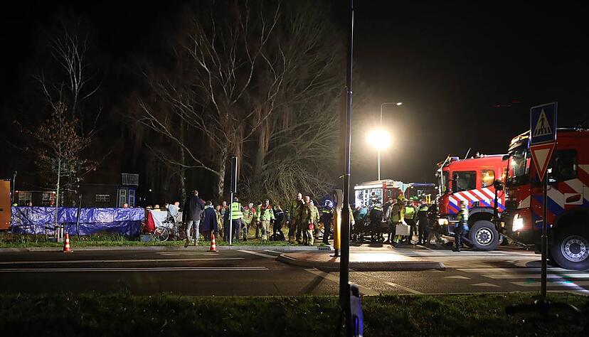 Die benachbarte Gemeinde Elburg teilte mit, dass die Parade abgebrochen worden sei.