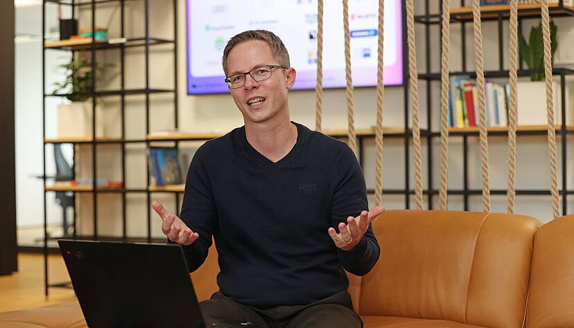 Hat sich schon früh mit den Chancen und Risiken von Künstlicher Intelligenz auseinandergesetzt: Andreas Liebl, Gründer und Geschäftsführer von AppliedAI, im KI-Innovationspark Ipai in Heilbronn.
Foto: Ralf Seidel Hat sich schon früh mit den Chancen und Risiken von Künstlicher Intelligenz auseinandergesetzt: Andreas Liebl, Gründer und Geschäftsführer von AppliedAI, im KI-Innovationspark Ipai in Heilbronn.
Foto: Ralf Seidel