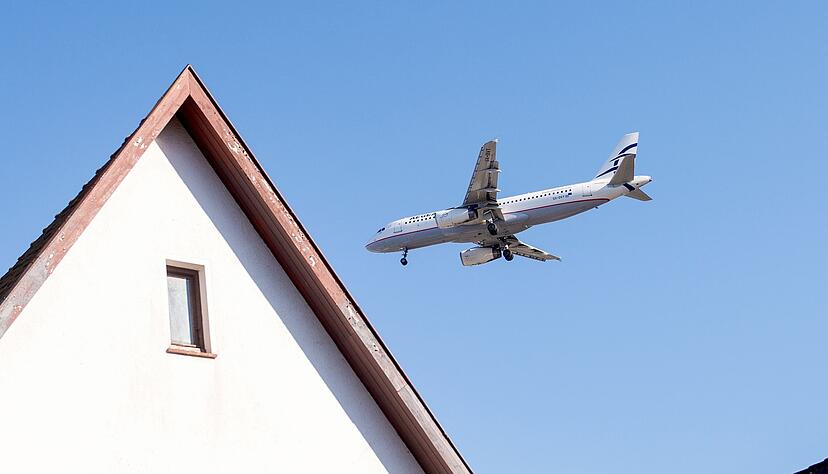 Kann ganz schön nerven: ein lautes Zuhause, etwa durch Fluglärm. Kann ganz schön nerven: ein lautes Zuhause, etwa durch Fluglärm.
