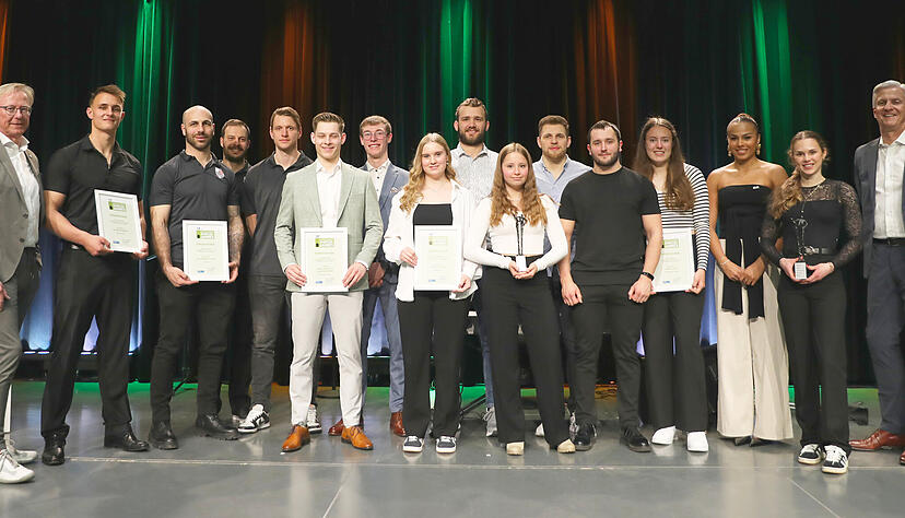 Viele glückliche (Gewinner-)Gesichter gab es am Donnerstagabend beim Fest des Sports "Unter der Pyramide" der Kreissparkasse Heilbronn.