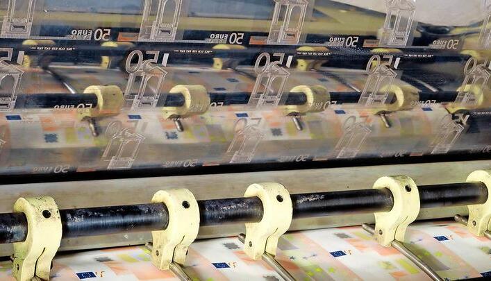 Die Bundesdruckerei ein langweiliges Unternehmen? Keineswegs, wie ihr Chef Ulrich Hamann den G&auml;sten beim Kongress erl&auml;uterte. Die Bundesdruckerei sorgt mit Hightech und viel Aufwand daf&uuml;r, dass Geld und P&auml;sse sicher sind.
Foto: Bundesdruckerei