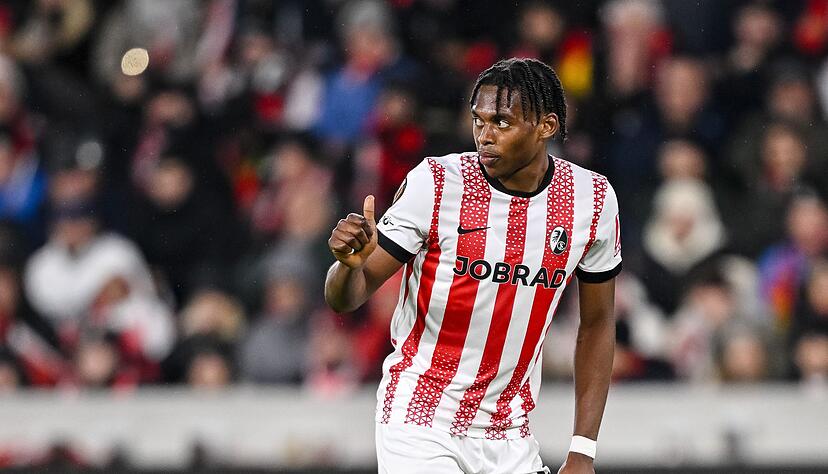 Nimmt in Schottland einen neuen Anlauf: Freiburgs Junior Adamu. (Archivbild)