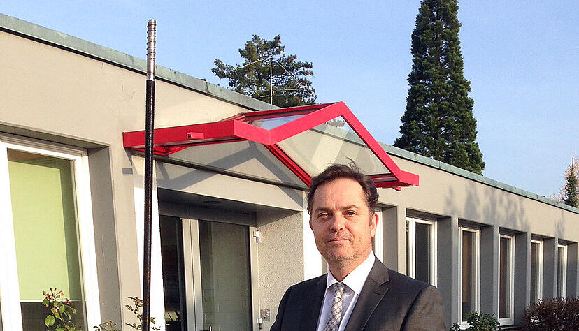 Bis zu zwei Meter lang k&ouml;nnen die Schrauben sein, die Toge-Chef Andreas Gerhard (Foto) mit Professor J&uuml;rgen Feix entwicklt hat. Fotos: B&uuml;ro Feix, W&uuml;rth