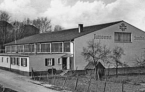 Aus dieser ehemaligen Reithalle an der Hofwiesenstraße - Foto 1950er Jahre - entwickelte sich im Lauf der Jahrzehnte das TSG-Sportzentrum. Foto: Achim Gehrig Aus dieser ehemaligen Reithalle an der Hofwiesenstraße - Foto 1950er Jahre - entwickelte sich im Lauf der Jahrzehnte das TSG-Sportzentrum. Foto: Achim Gehrig