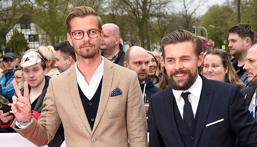 Joko Winterscheidt (l) und Klaas Heufer-Umlauf bleiben ihrem Haussender ProSieben treu.