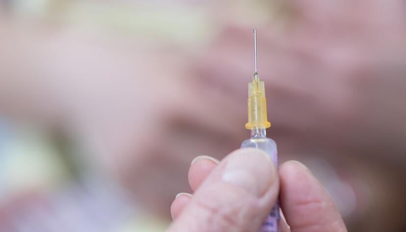 Eltern, die mit ihren Kindern in einem Indoor-Spielplatz in Ulm waren, sollen umgehend den Kinderarzt aufsuchen. (Symbolbild)