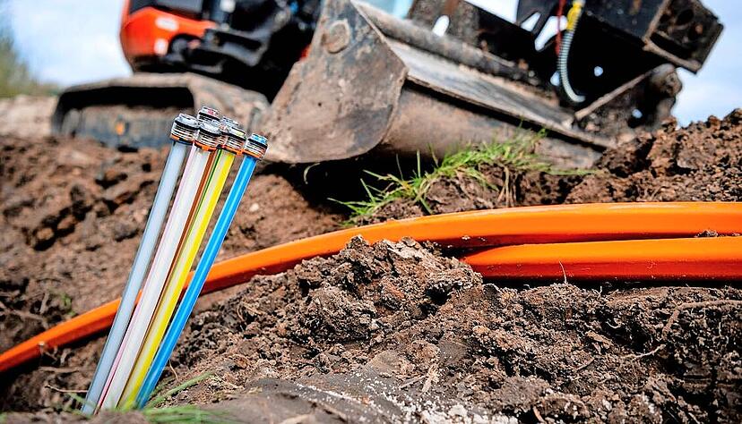 Wie nur an schnelles Internet kommen? Diese Frage stellen sich viele Menschen in der Region. Eine allgemeingültige Antwort gibt es hingegen nicht.
Foto: Archiv/dpa Wie nur an schnelles Internet kommen? Diese Frage stellen sich viele Menschen in der Region. Eine allgemeingültige Antwort gibt es hingegen nicht.
Foto: Archiv/dpa