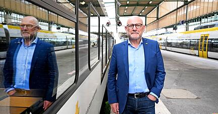 Verkehrsminister Winfried Hermann (Grüne) wollte den Zugverkehr attraktiver machen. Anbieter Abellio machte ihm aber einen Strich durch die Rechnung.
Foto: dpa