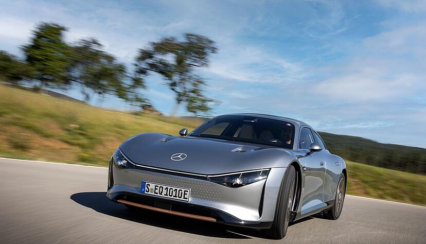 Batterie, Design, Antrieb: Beim Mercedes Vision EQXX ist alles auf Effizienz getrimmt. Batterie, Design, Antrieb: Beim Mercedes Vision EQXX ist alles auf Effizienz getrimmt.
