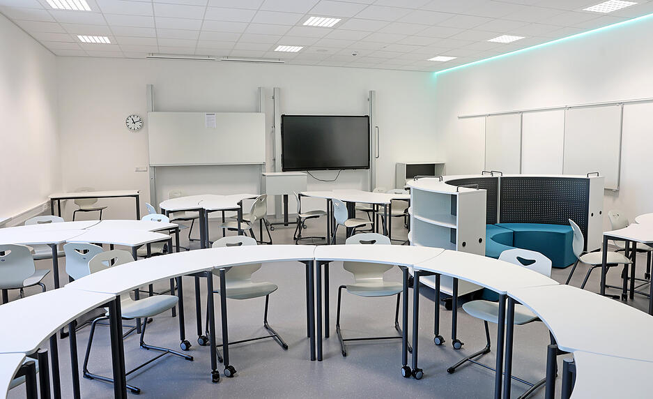 Der Neubau der Franz-Binder-Verbundschule ist eingeweiht worden.