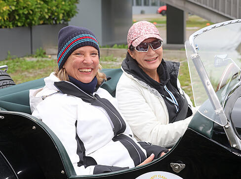 Gute Laune zum Start der Benefiz-Rallye des Rotary Clubs Heilbronn-Unterland.