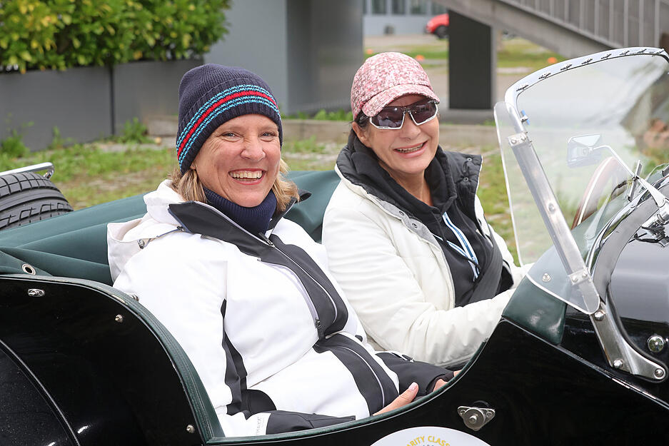 Gute Laune zum Start der Benefiz-Rallye des Rotary Clubs Heilbronn-Unterland.