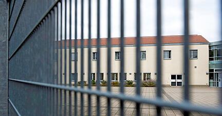 Liegt bei einem Straftäter eine Suchtmittelabhängigkeit vor, kann er in den Maßregelvollzug, wie auf dem Foto in Weinsberg, überstellt werden.
Foto: Archiv/Berger